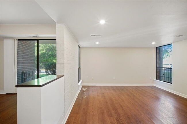 Building Photo - 9907 Blundon Dr