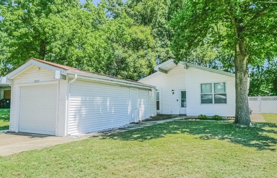 Building Photo - 2355 Buttonwood Ct