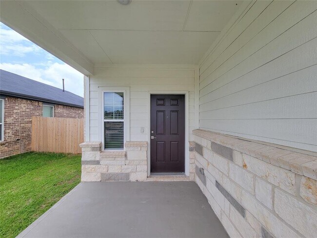 Building Photo - 166 Longhorn Run Dr
