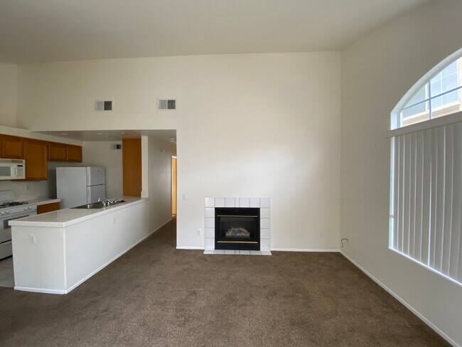 Building Photo - 25621 Prospect Ave