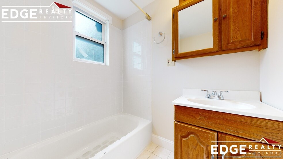 Building Photo - 45 Pratt St