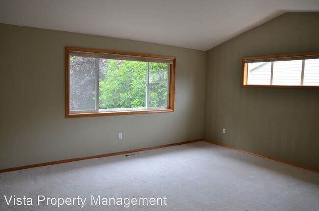 Building Photo - 3 br, 2.5 bath House - 16218 131st Ave Ct E
