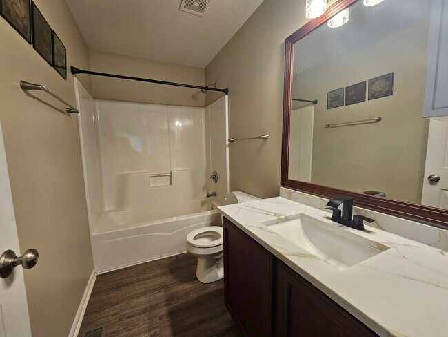 Building Photo - 2305 Hudson Cir