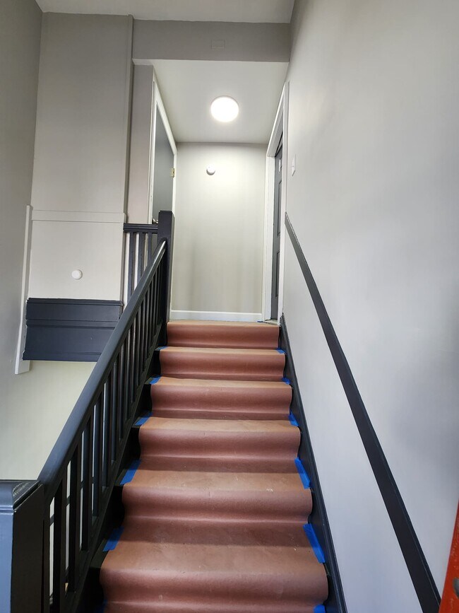 Building Photo - 8010 S Manistee Ave