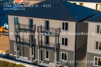 Building Photo - 2334 Cross Creek St