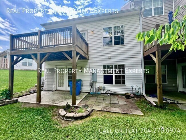 Building Photo - 840 Pelican Bay Dr