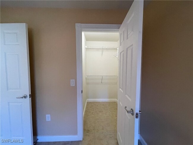 Building Photo - 8642 Genova Ct