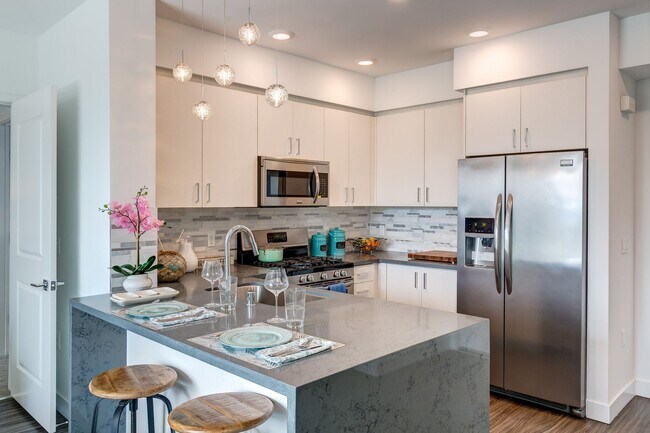 Building Photo - Unit Type: D2 Penthouse | 2 Bedroom + Loft...