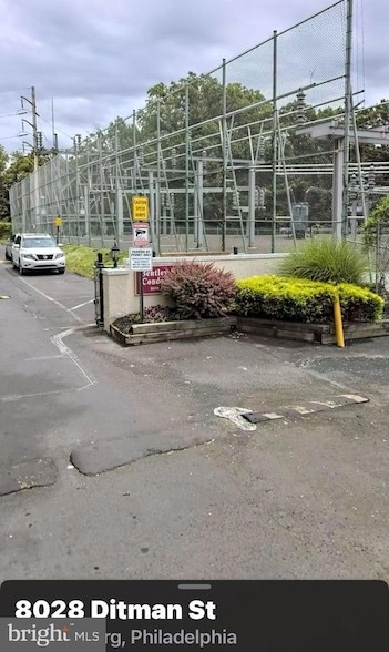 Building Photo - 8030-8000 Ditman St