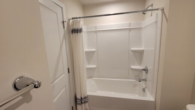 Building Photo - 207 Maggys Wy