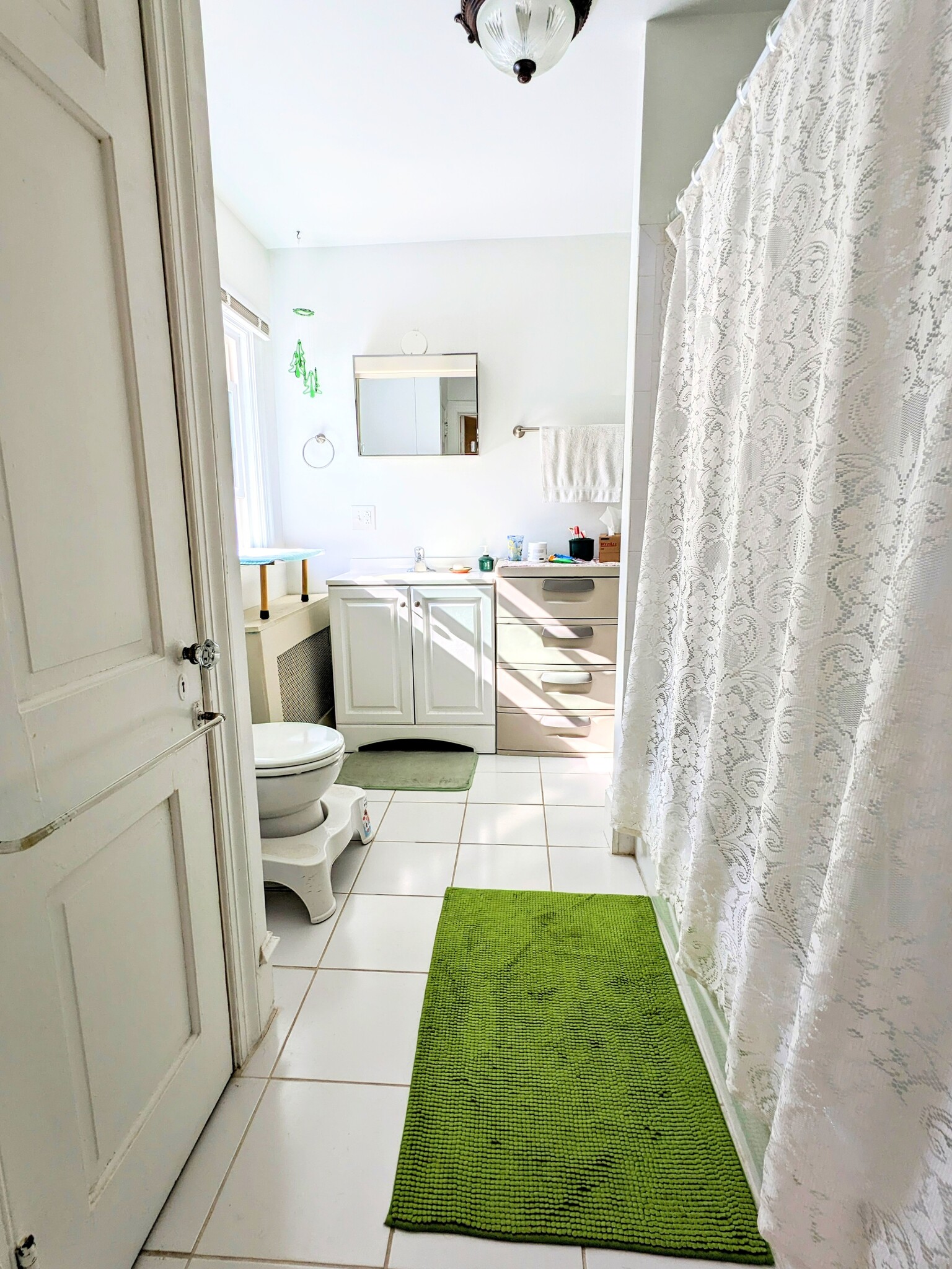 Building Photo - 920 E Railroad Ave