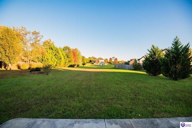 Building Photo - 605 Wind Brook Dr