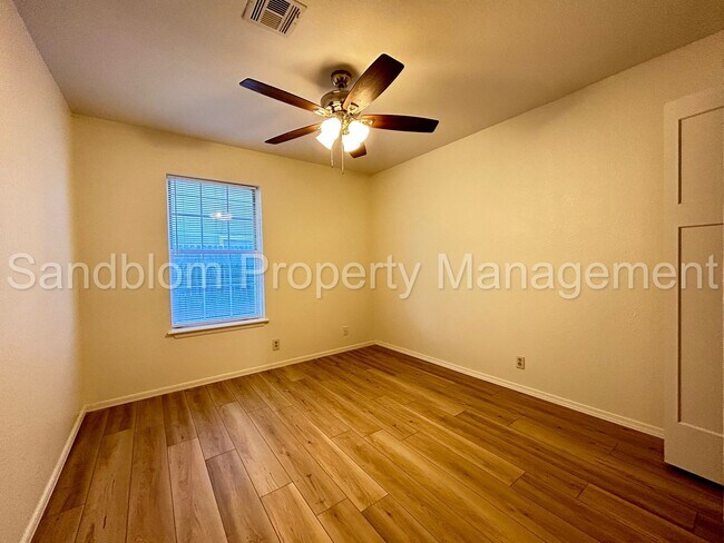 Building Photo - For Lease | South Tulsa - Union Schools | $1800 Rent