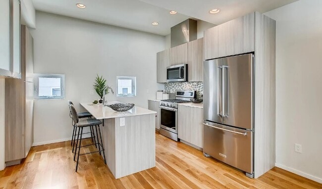 Building Photo - 3250 Federal Blvd