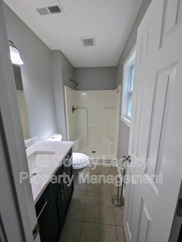 Building Photo - 4340 Bradley Dr SW
