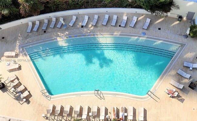 Building Photo - 1100 S Miami Ave