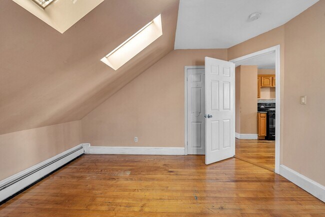 Building Photo - 31 Ripley St