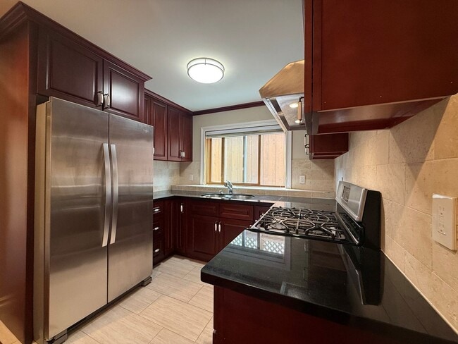 Building Photo - 230 Urbano Dr