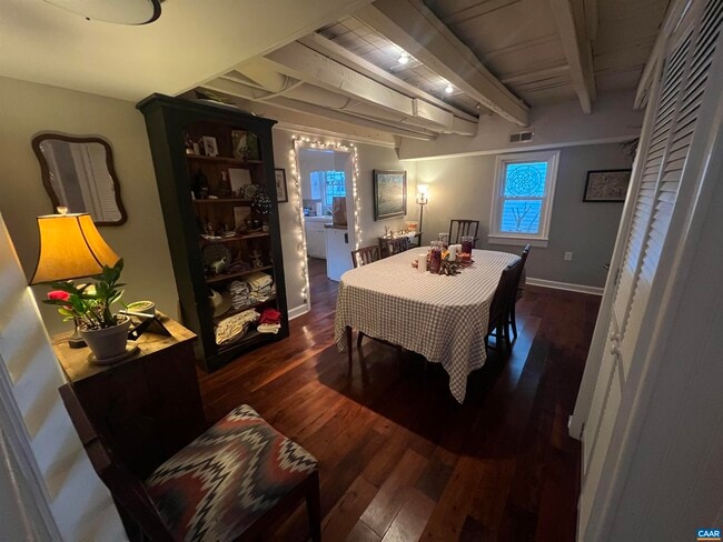 Building Photo - 211 5th St NW