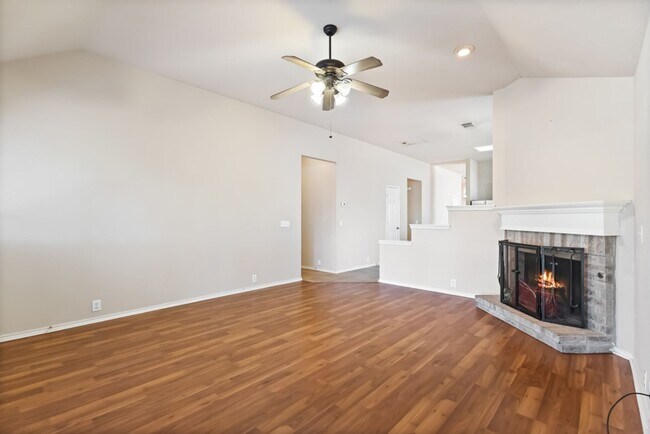 Building Photo - 908 Rimrock Trail