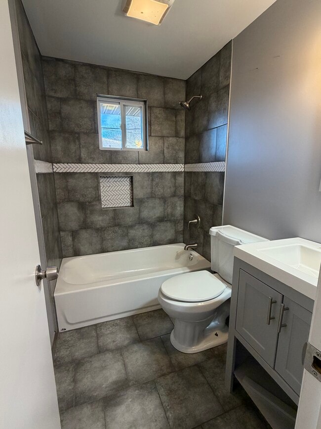 Building Photo - Clifton Place