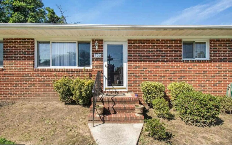 Building Photo - 202 Cedar Dr