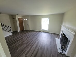Living Room - 456 Blackstone Dr