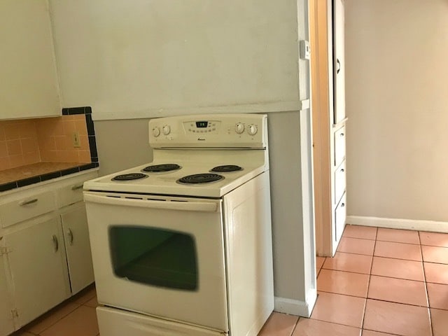Building Photo - GULFPORT 1 BED DUPLEX