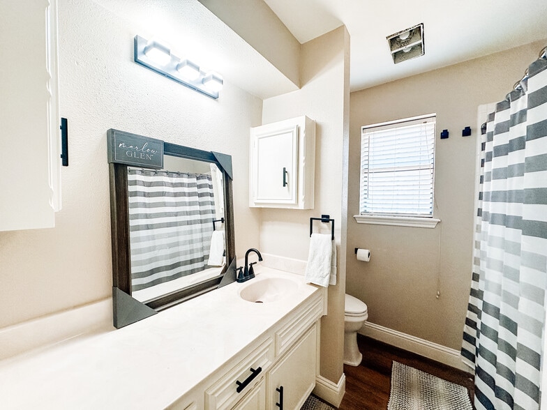 Building Photo - 5712 73rd St