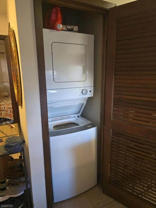 Building Photo - 3 Steamboat Dr