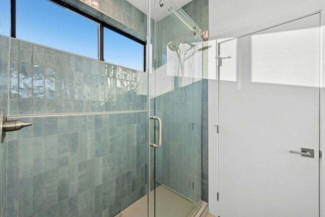 Building Photo - Three 3X3 stand alone townhomes in West Campus!