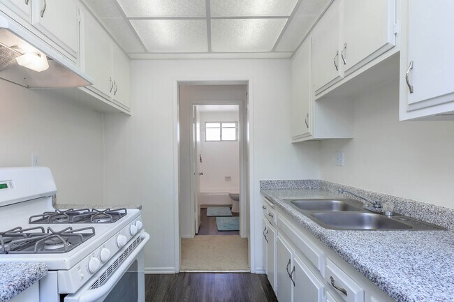 Building Photo - La Ramada Apartment Homes