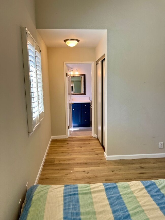 Building Photo - Great Natural light, Treetop Views with 2 Primary Suites plus OFFICE and a 2 car garage, It is li...