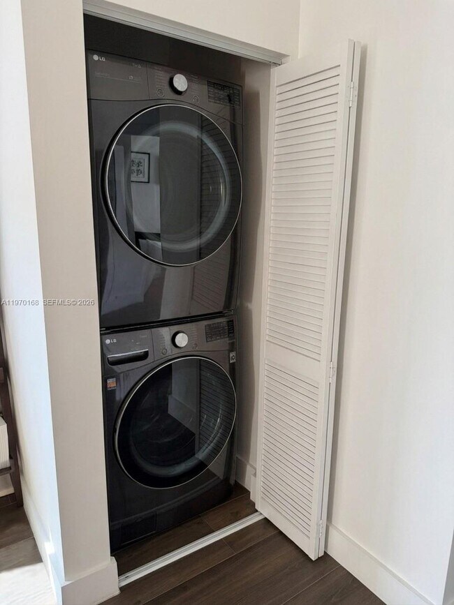 Building Photo - 4384 NW 8th Ct