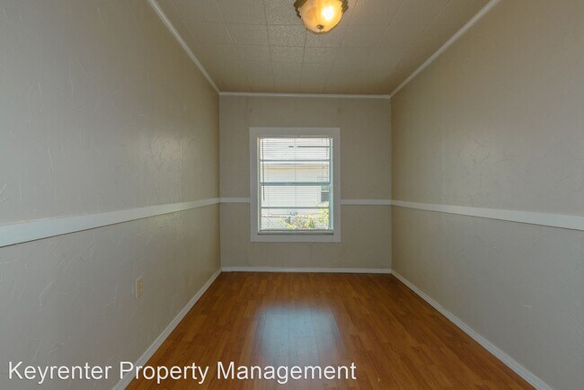 Building Photo - 2 br, 1 bath House - 308 E Greeley Street