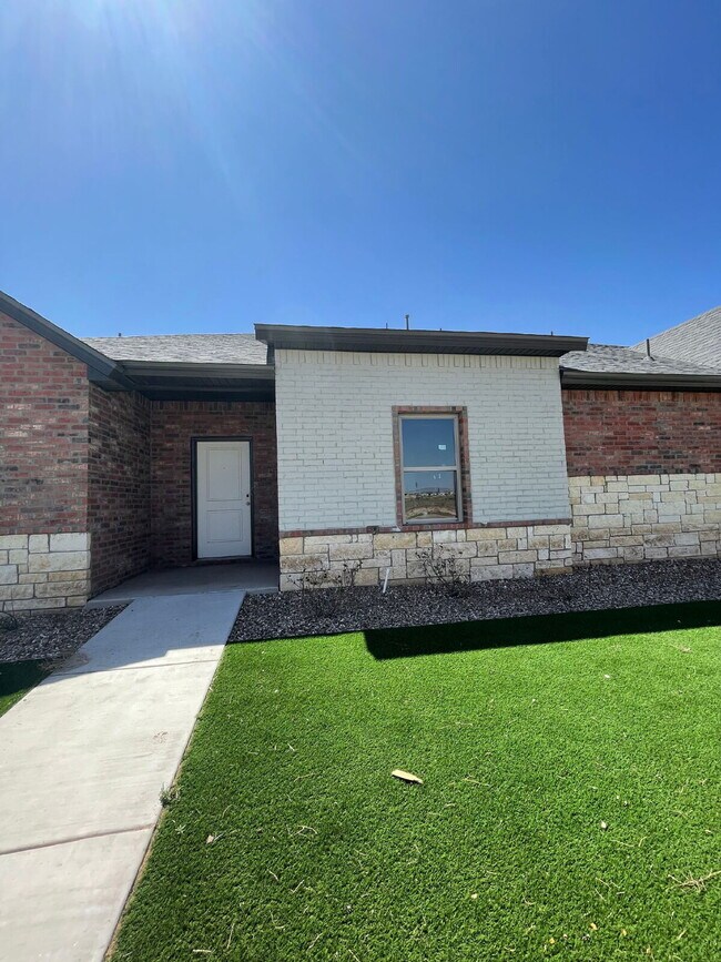 Primary Photo - Beautiful New Townhome Located South of To...
