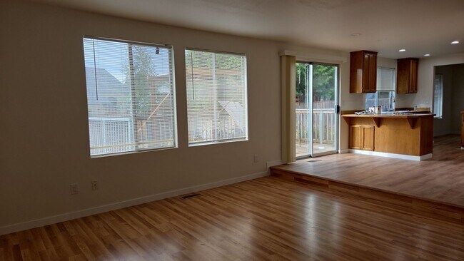 Building Photo - 10242 Ashley Cir NW