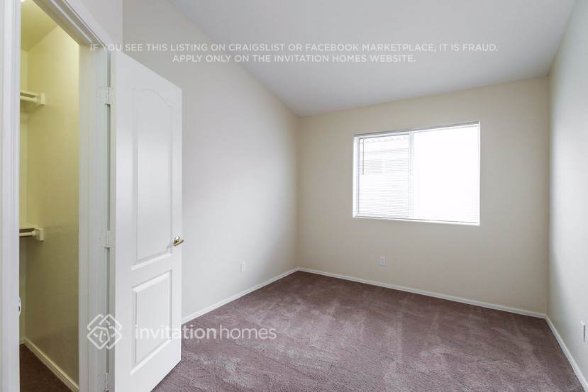 Building Photo - 13146 W Alvarado Cir