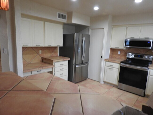 Building Photo - 4111 N 87th Pl