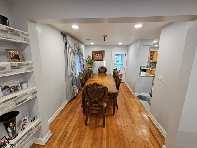Building Photo - 454 Fenlon Blvd