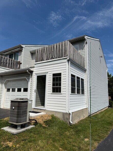 Building Photo - 3439 Green St