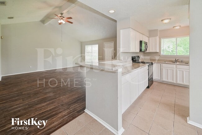 Building Photo - 7119 Tara Blue Ridge Dr