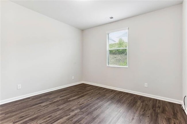 Building Photo - 5530 Mirror Lake Dr