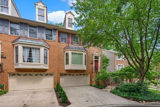 Building Photo - 3 Bed 3.5 Bath - Rockville Townhome - 2 Ca...