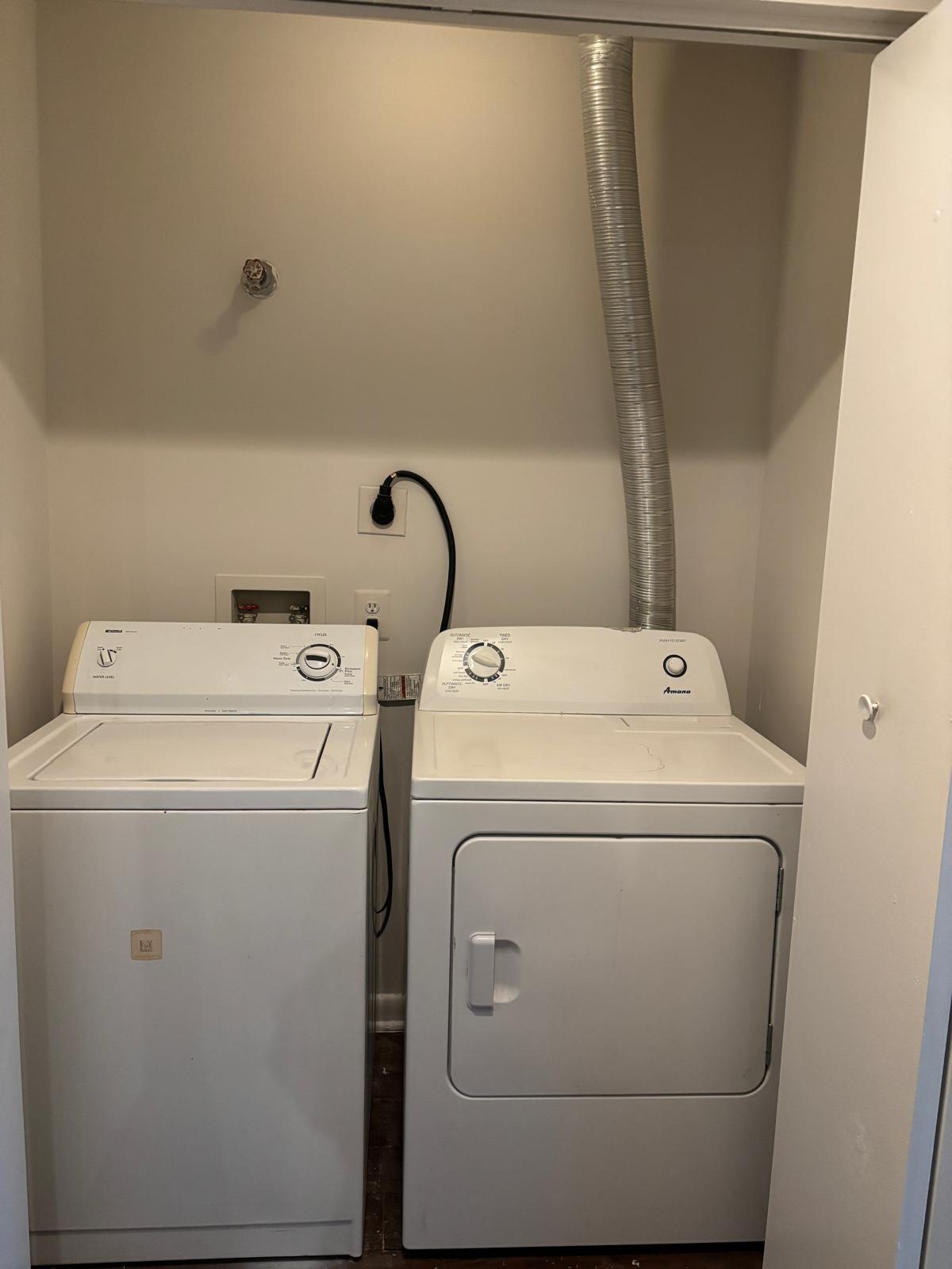 Building Photo - 1112 Windemere Ct