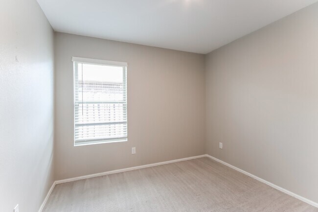 Building Photo - 9202 Burnet Flds Dr