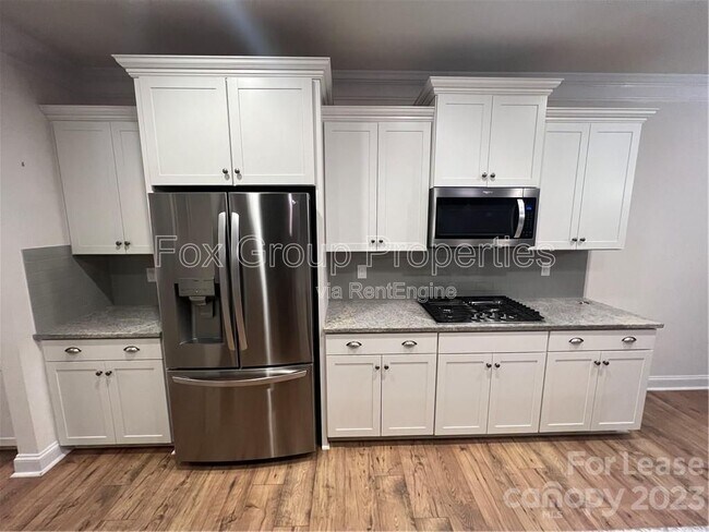 Building Photo - 345 Preston Rd