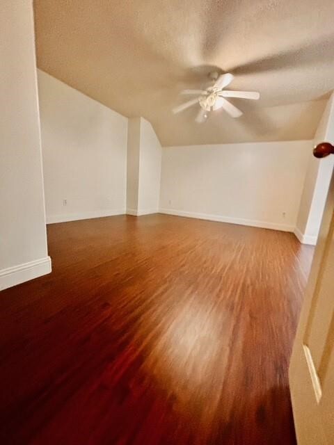 Building Photo - 23915 Floragate Dr