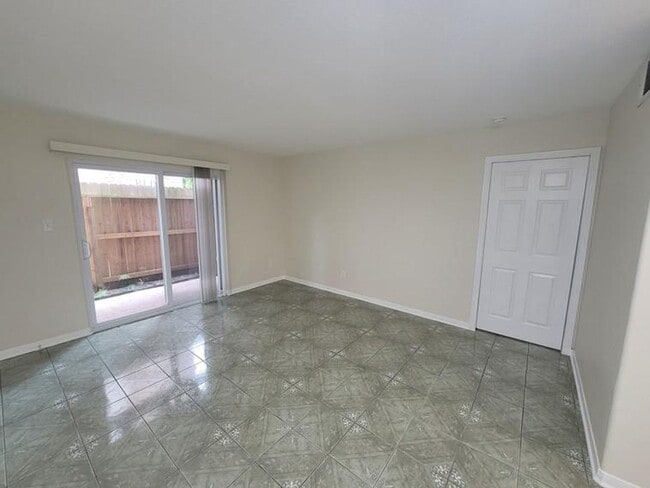 Building Photo - 215 Postoffice St