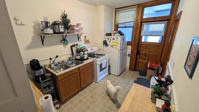 Building Photo - 2 Bedroom Apartment in Prospect Park - Available September 1st!